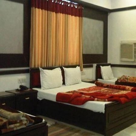 Hotel Ambaji International Ranpur Bagian luar foto