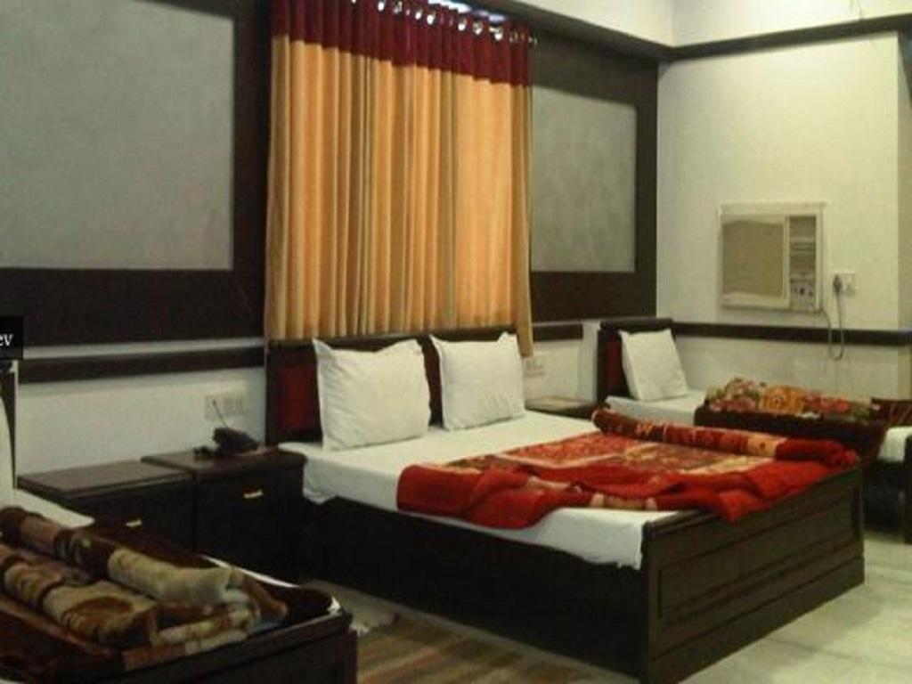 Hotel Ambaji International Ranpur Bagian luar foto